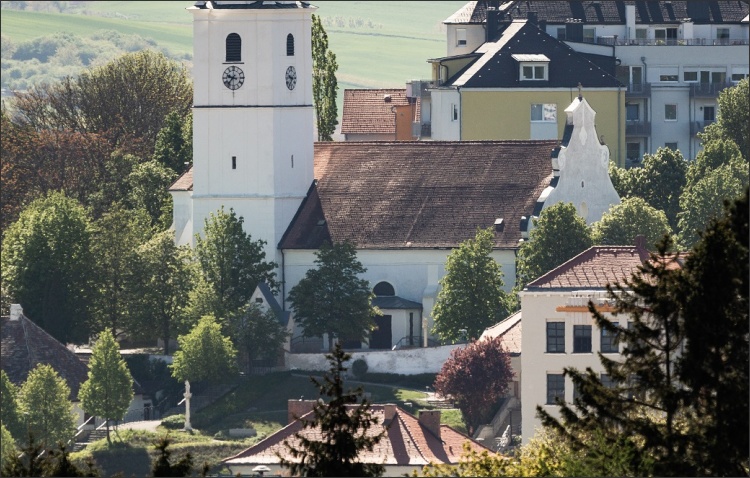 VOGLER Sanierung Pfarrkirche Mattersburg außen