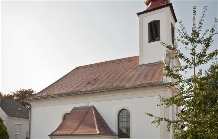 Sanierung der historischen Kirchenfassade