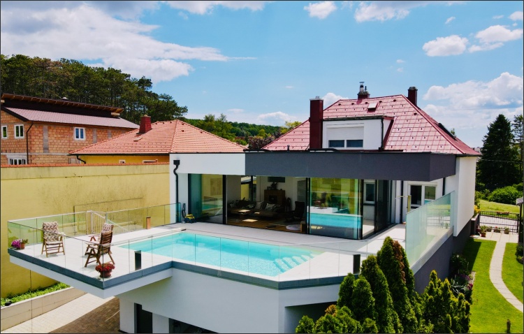 Pool EFH Hornstein
